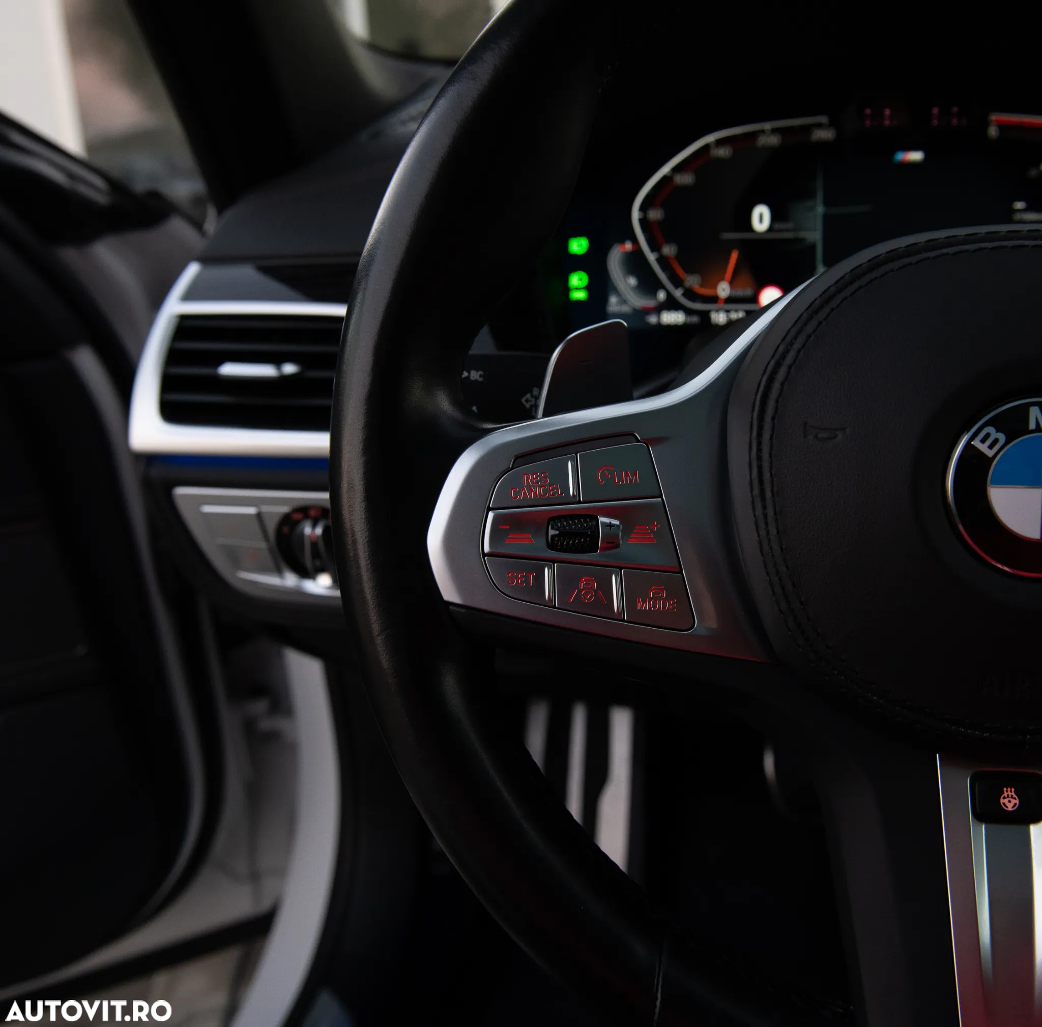 BMW Seria 7 740d xDrive MHEV - 23