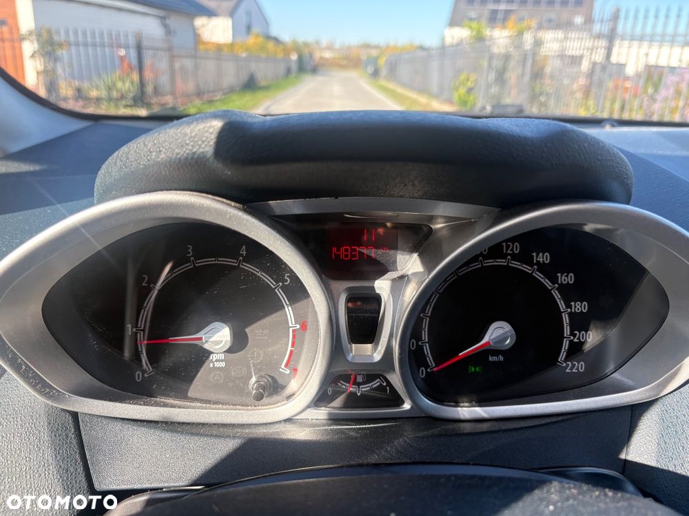 Ford Fiesta 1.25 Titanium EU5 - 22