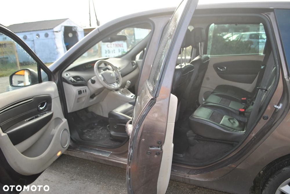 Renault Scenic dCi 160 FAP Bose Edition - 6