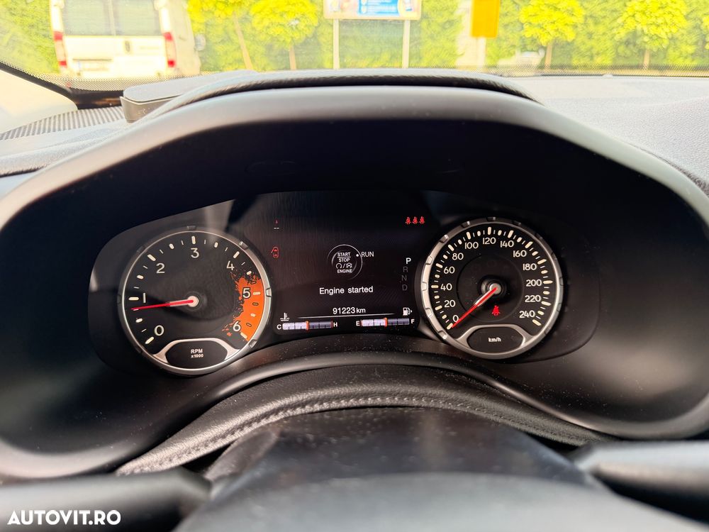 Jeep Renegade - 18