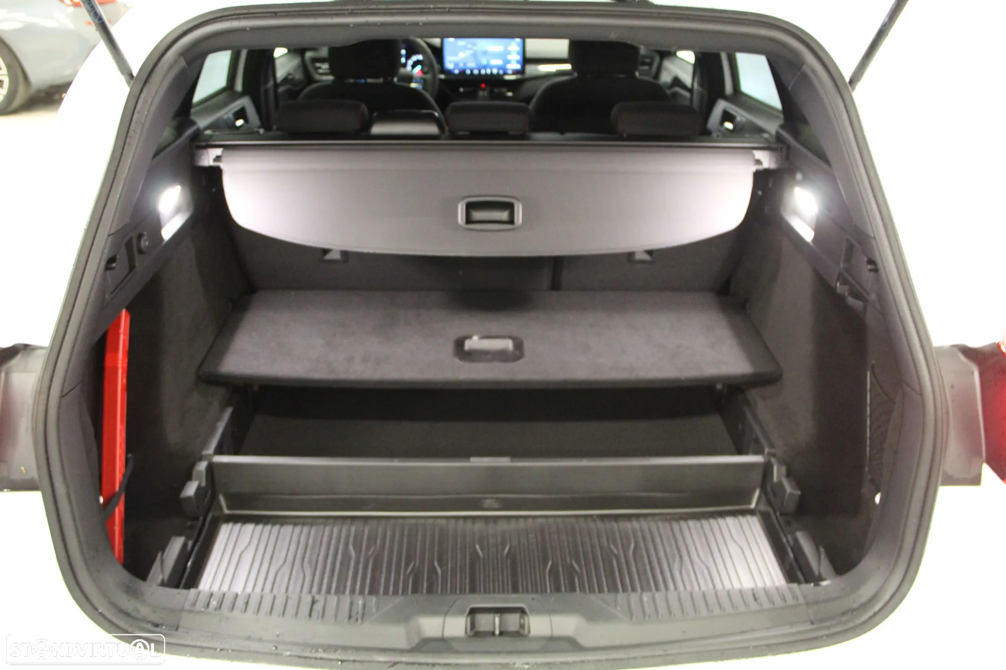 Ford Focus 1.0 EcoBoost MHEV ST-Line - 20