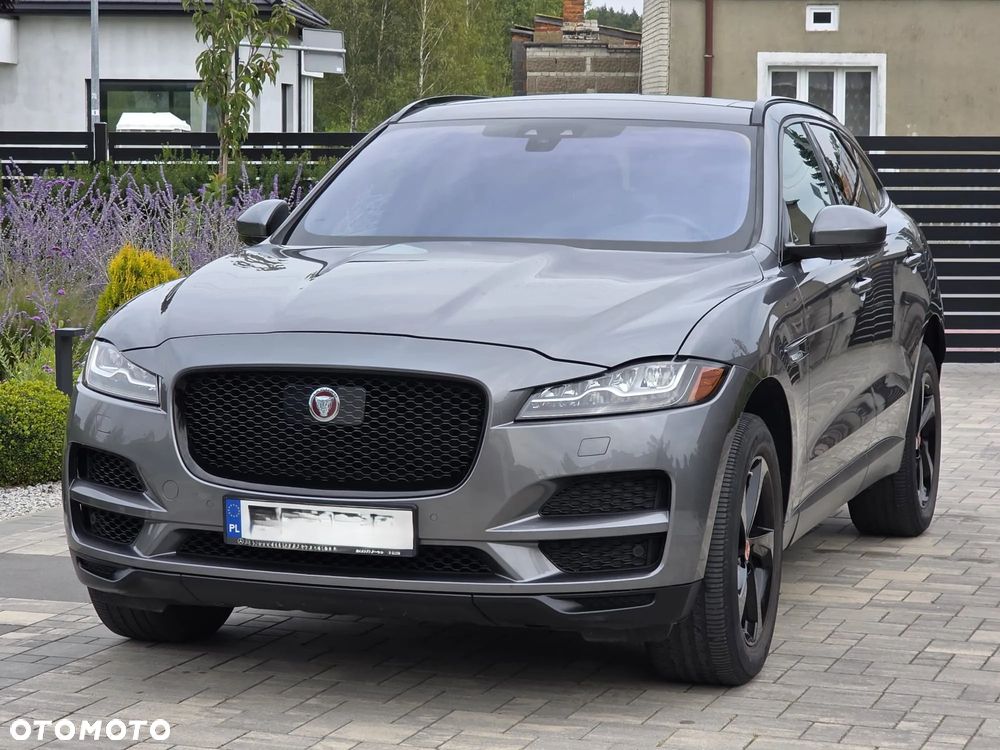 Jaguar F-Pace 25t AWD Prestige - 1