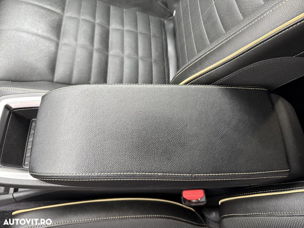 Renault Megane E-TECH 60 kWh 220 CP Iconic - 24