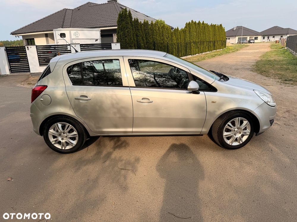 Opel Corsa 1.2 16V - 5