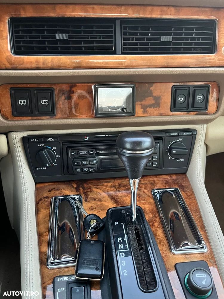 Jaguar XJS - 11