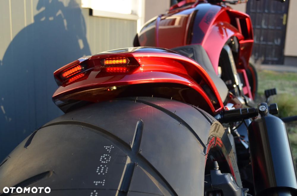 Harley-Davidson V-Rod Night Rod - 16