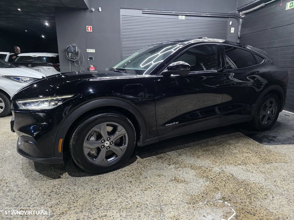 Ford Mustang Mach-E 75.7 kWh Base - 34