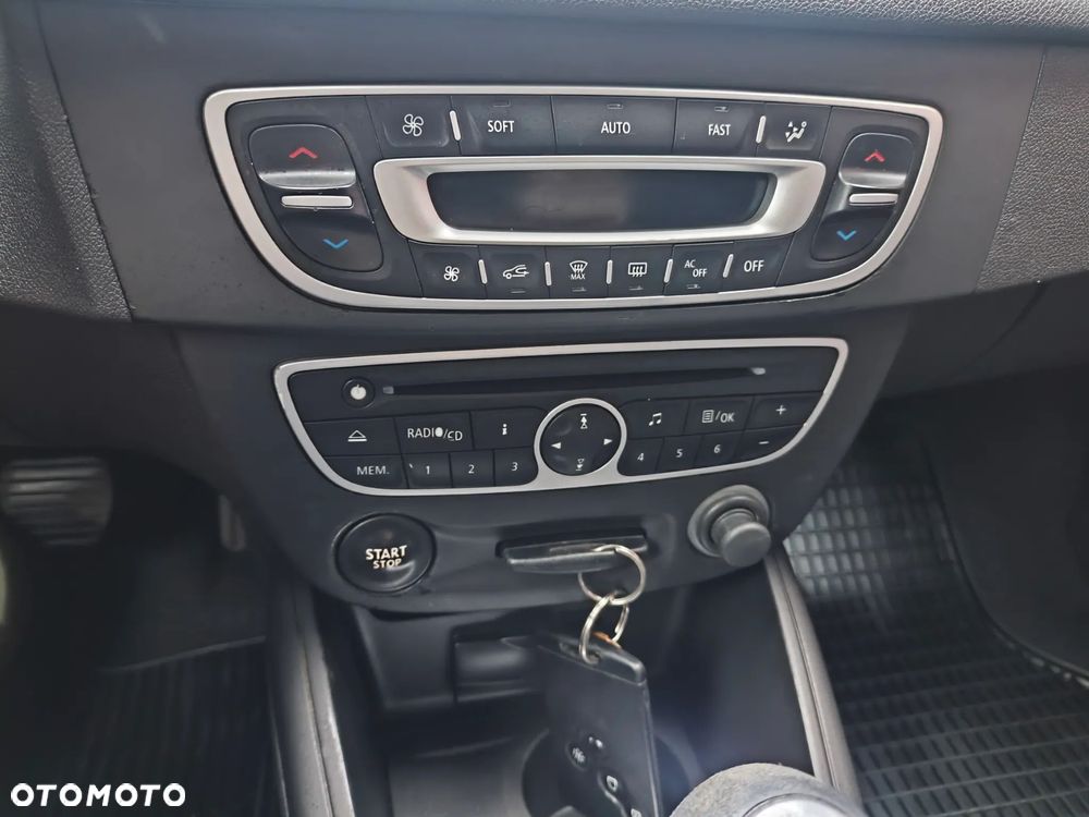 Renault Megane 1.6 16V 110 LIMITED - 19