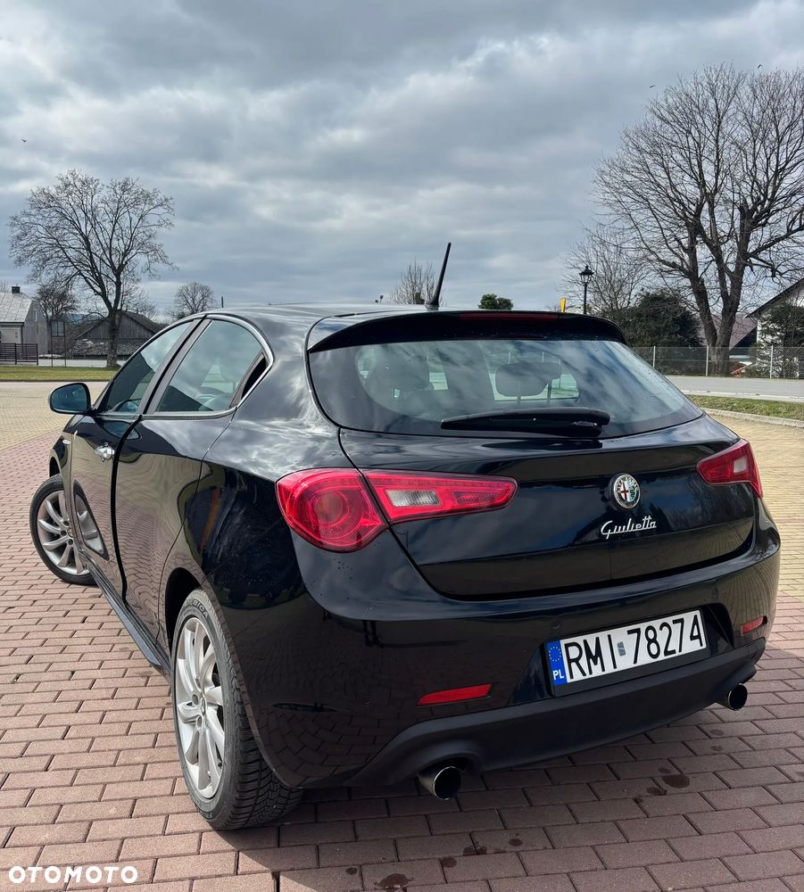 Alfa Romeo Giulietta 2.0 JTDM Distinctive - 4