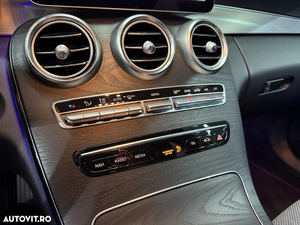 Mercedes-Benz C - 23