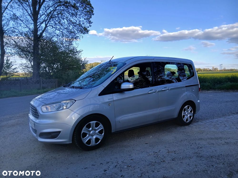 Ford Tourneo Courier 1.0 EcoBoost Titanium - 2