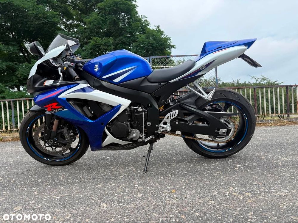 Suzuki GSX-R - 10