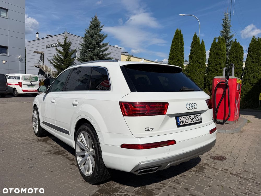 Audi Q7 3.0 TFSI Quattro Tiptronic - 5