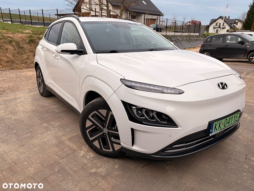 Hyundai Kona 64kWh Executive - 3