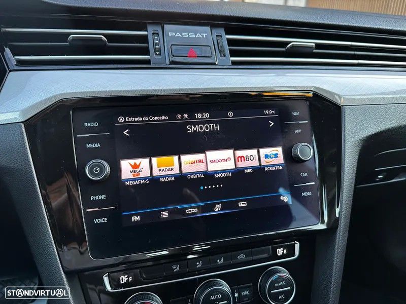 VW Passat Variant 2.0 TDi Business DSG - 25