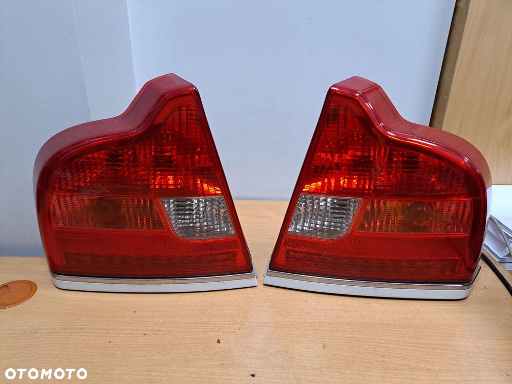 LAMPA PRAWY LEWY TYŁ PRAWA TYLNIA LEWA TYLNIA VOLVO S80 I LIFT LED
