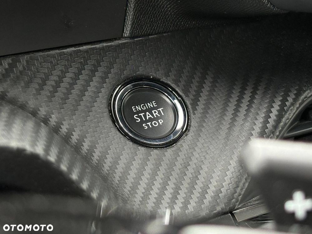 Peugeot 2008 PureTech 130 EAT8 GT - 32