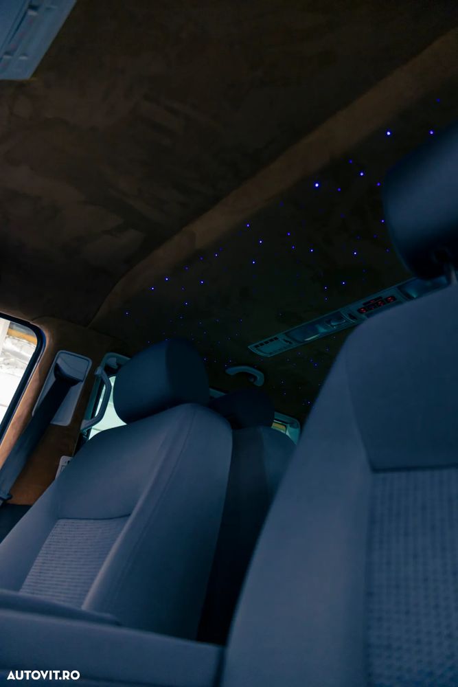 Volkswagen Multivan - 24