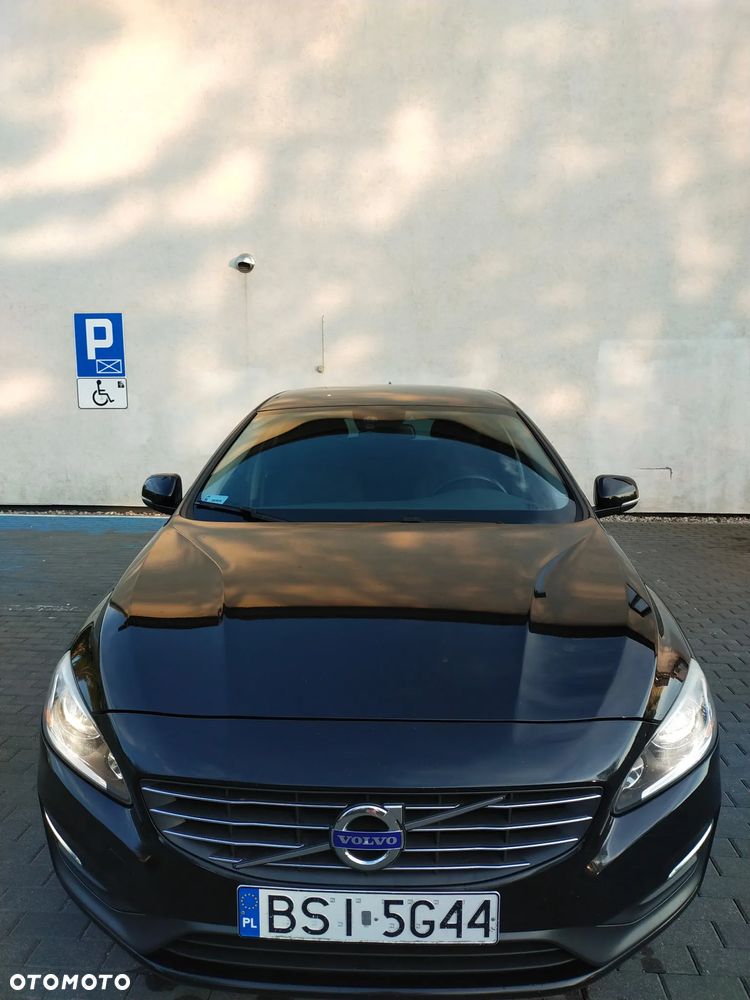 Volvo V60 D4 R-Design Momentum - 2