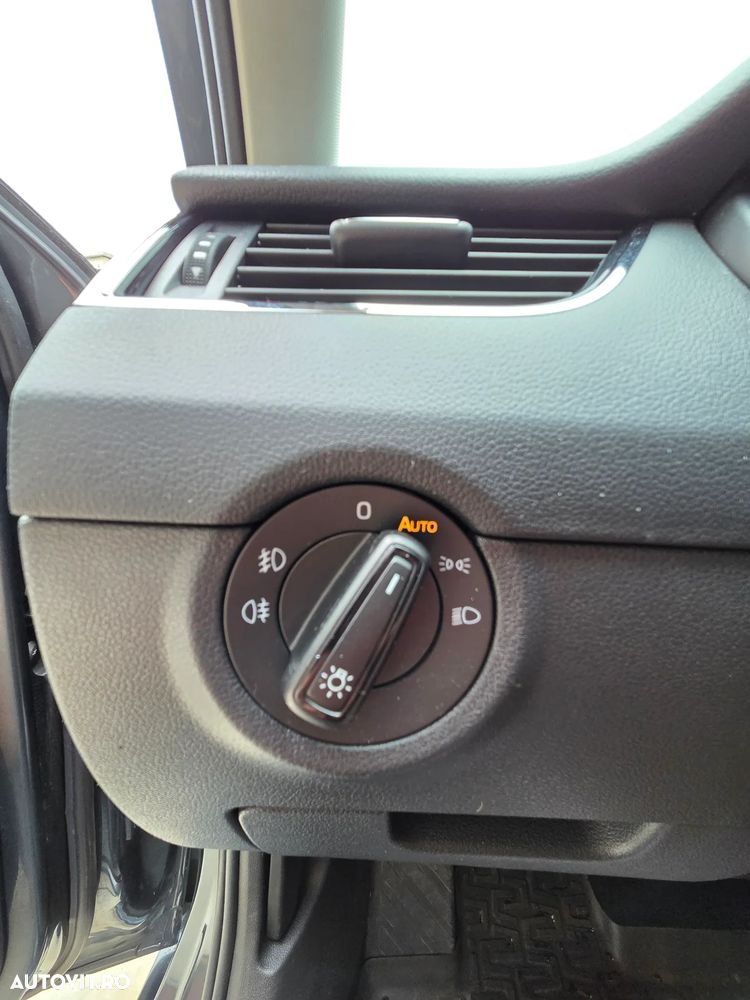 Skoda Octavia 2.0 TDI DSG Style - 7