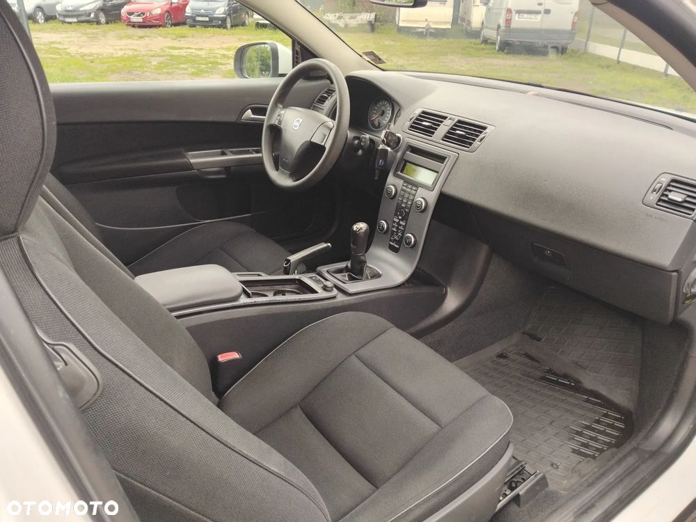 Volvo C30 D2 DRIVe Momentum Start-Stop - 13