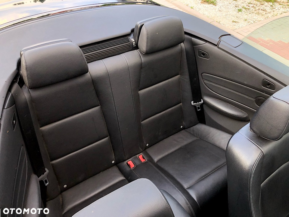 BMW Seria 1 118i Cabrio Limited Edition Lifestyle mit M Sportpaket - 34