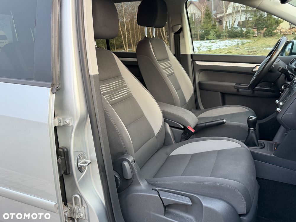Volkswagen Touran 2.0 TDI DPF Comfortline - 11