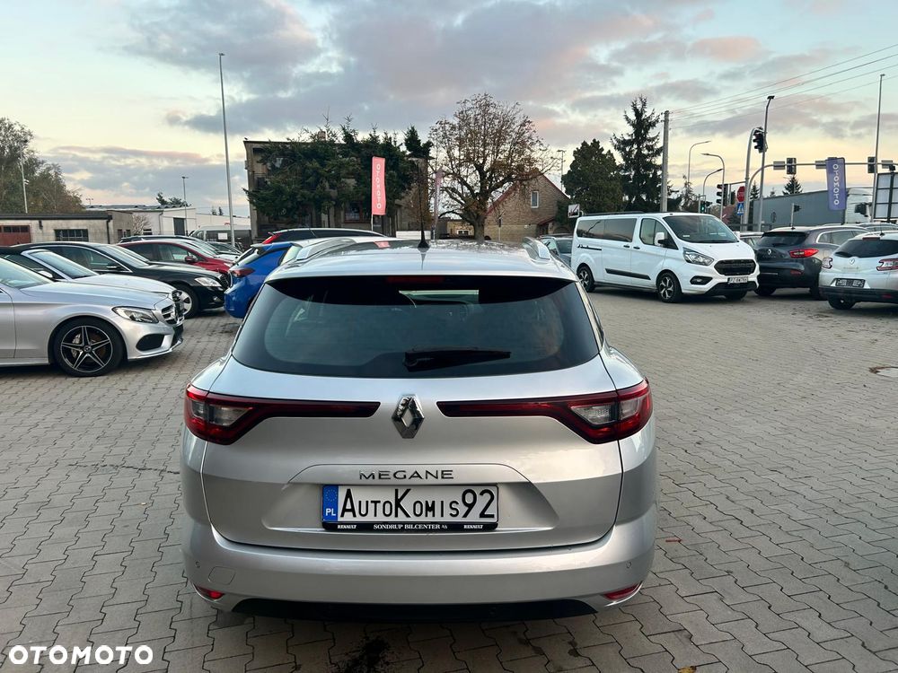 Renault Megane 1.5 dCi Dynamique EDC - 8