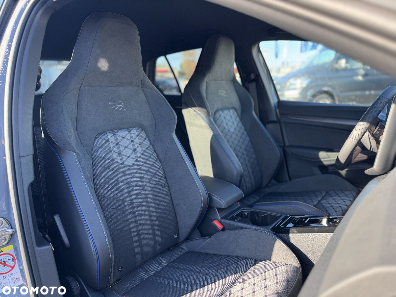 Volkswagen Golf - 9