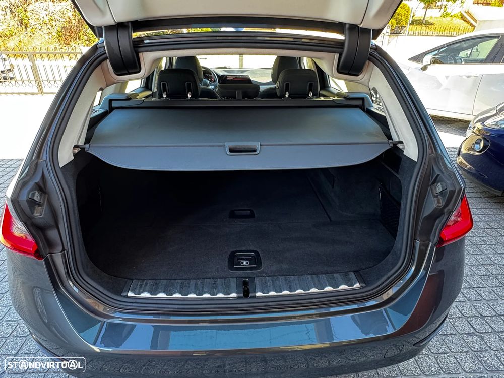 BMW 320 d Auto - 10