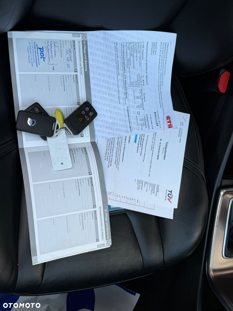 Volvo V40 Cross Country - 25