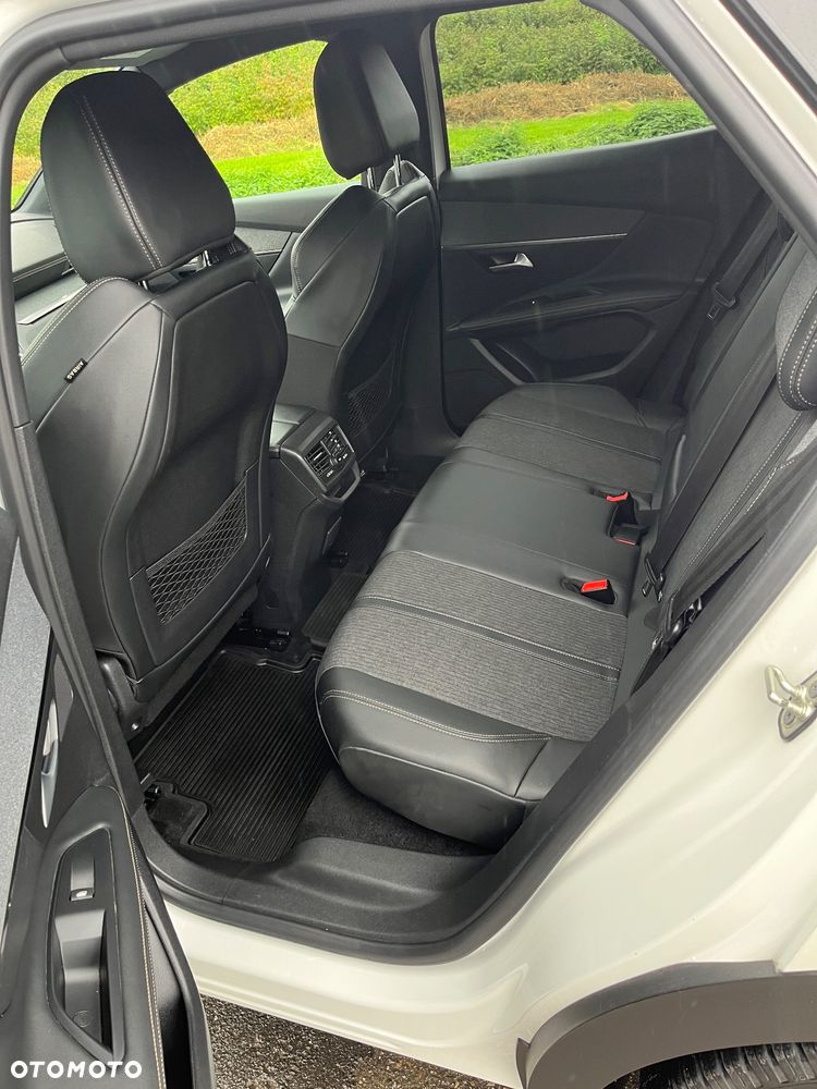 Peugeot 3008 1.5 BlueHDi GT S&S - 24