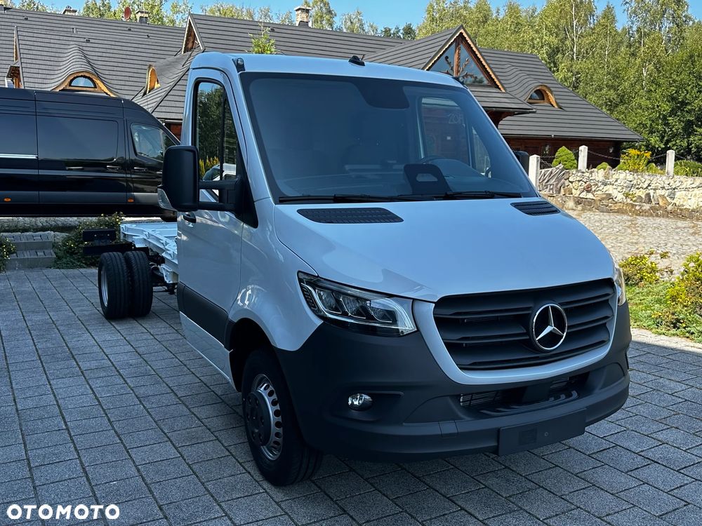 Mercedes-Benz Sprinter - 5