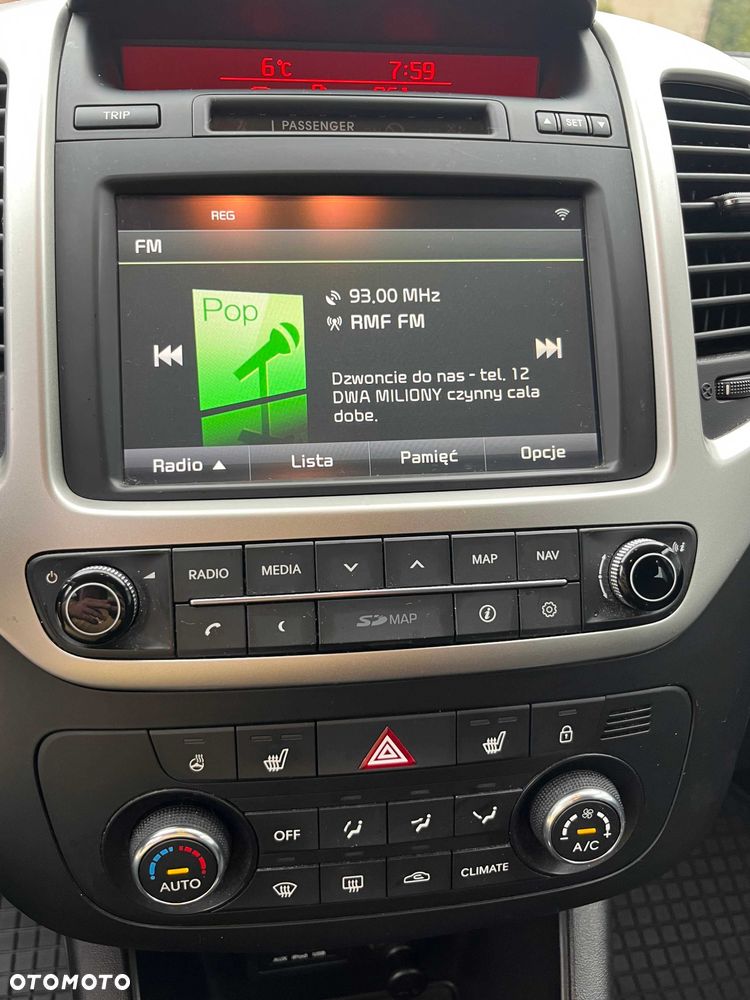 Kia Venga - 4