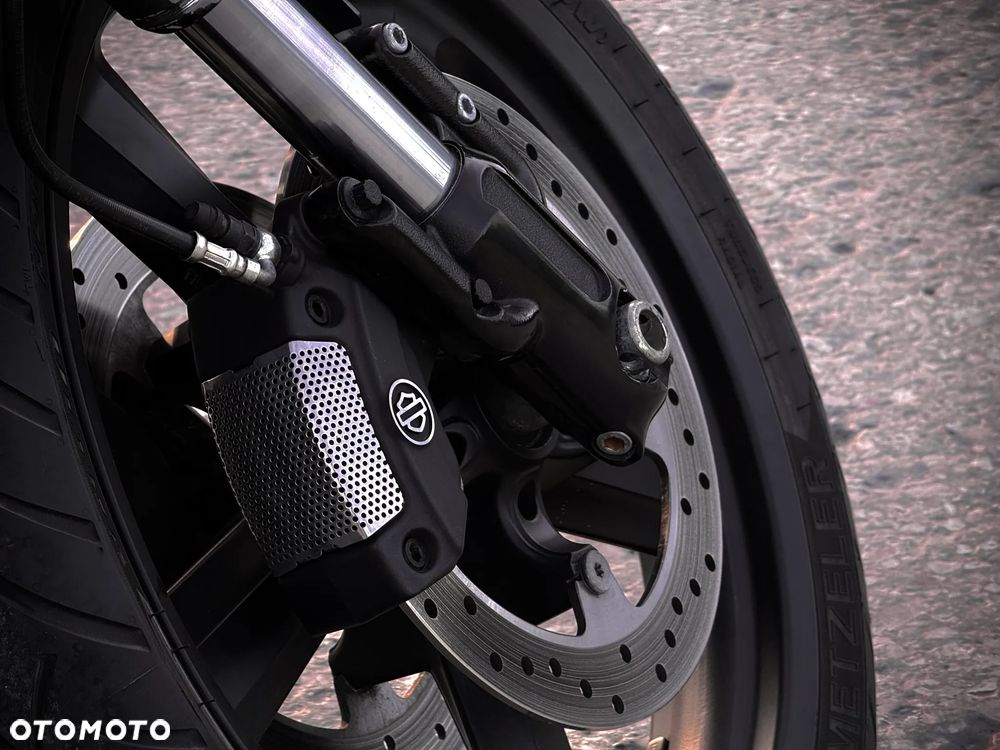 Harley-Davidson V-Rod Night Rod - 23