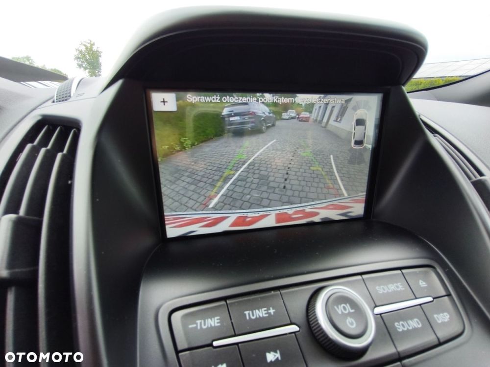Ford Kuga - 12