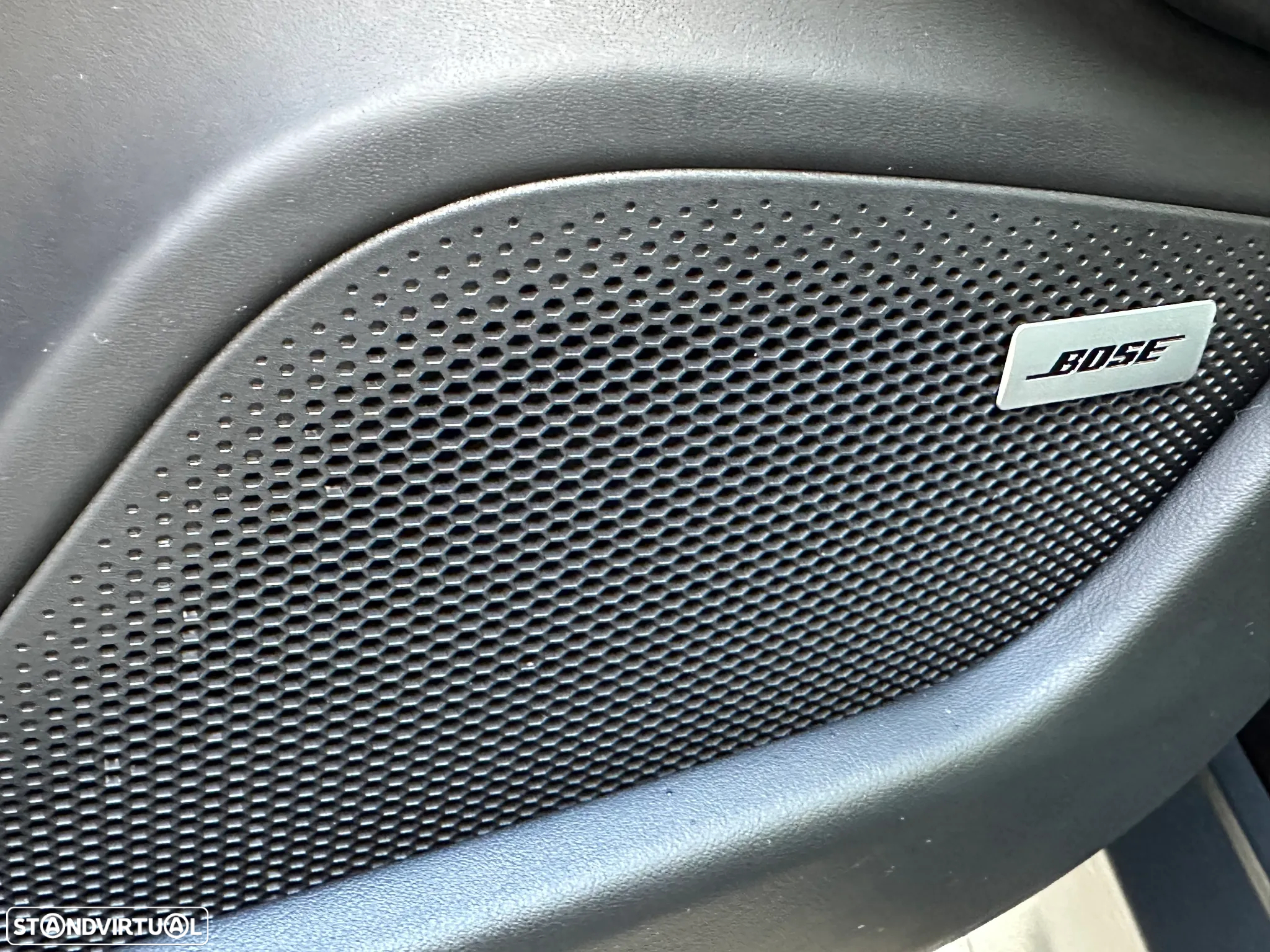 Porsche Taycan Turbo S - 38