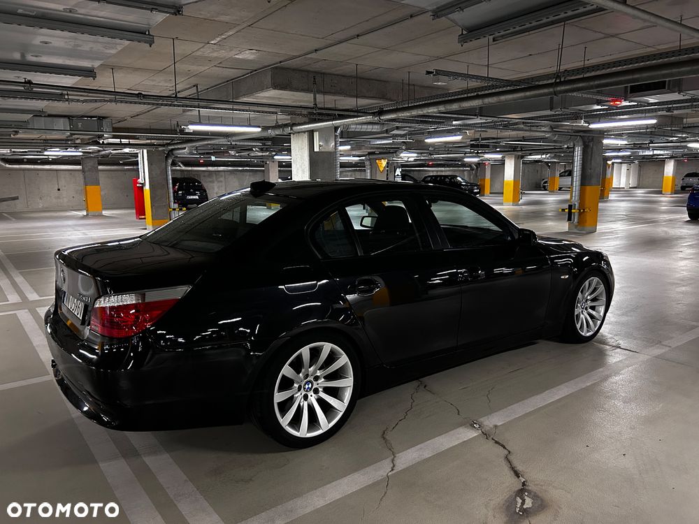 BMW Seria 5 550i Sport-Aut Edition Exclusive - 7