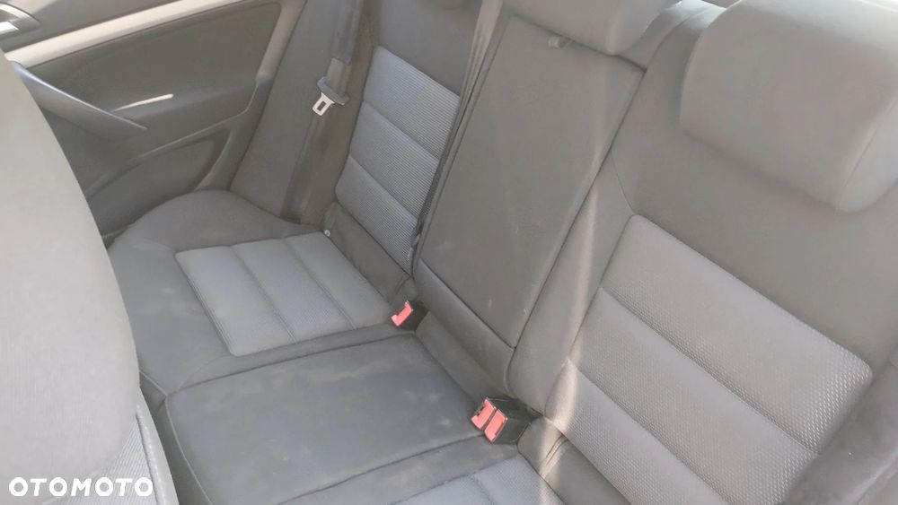Skoda Octavia 1.6 Ambiente - 9