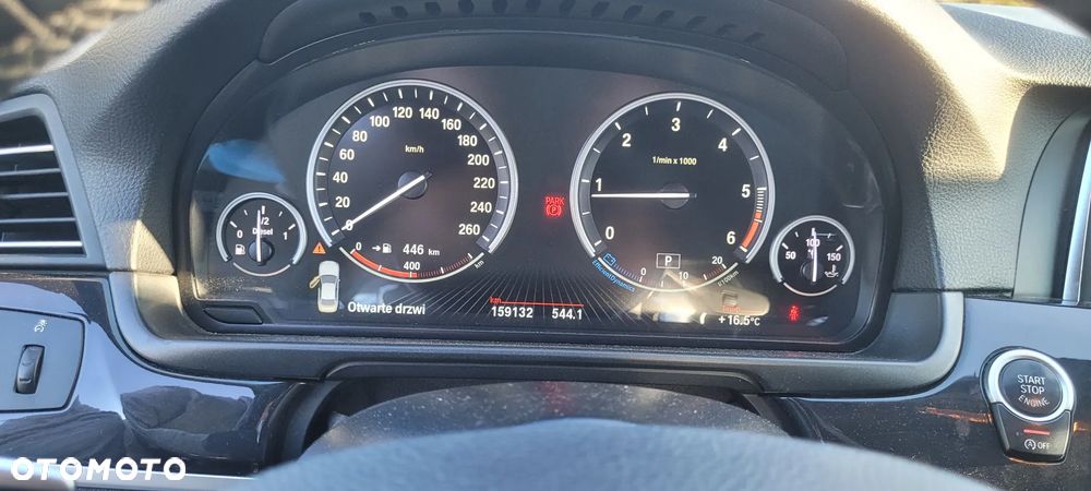 BMW Seria 5 520d xDrive - 15