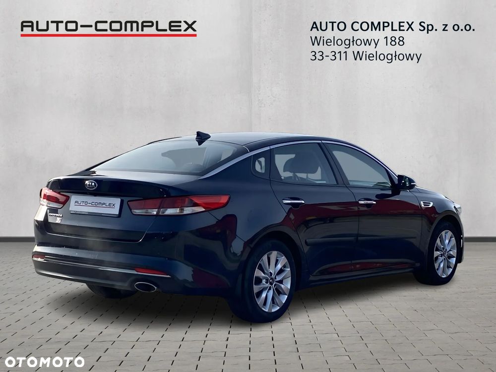 Kia Optima 2.0 L - 6