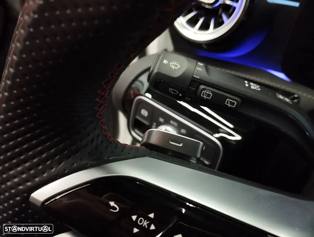 Mercedes-Benz A 200 AMG Line Aut. - 24