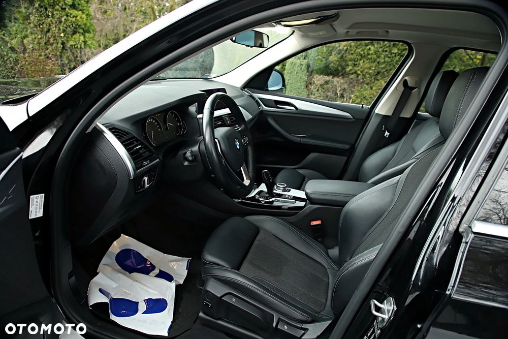 BMW X3 xDrive20i GPF Advantage - 16