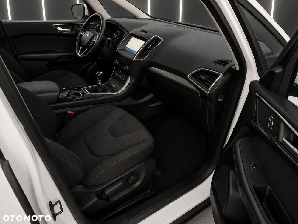 Ford S-Max - 12