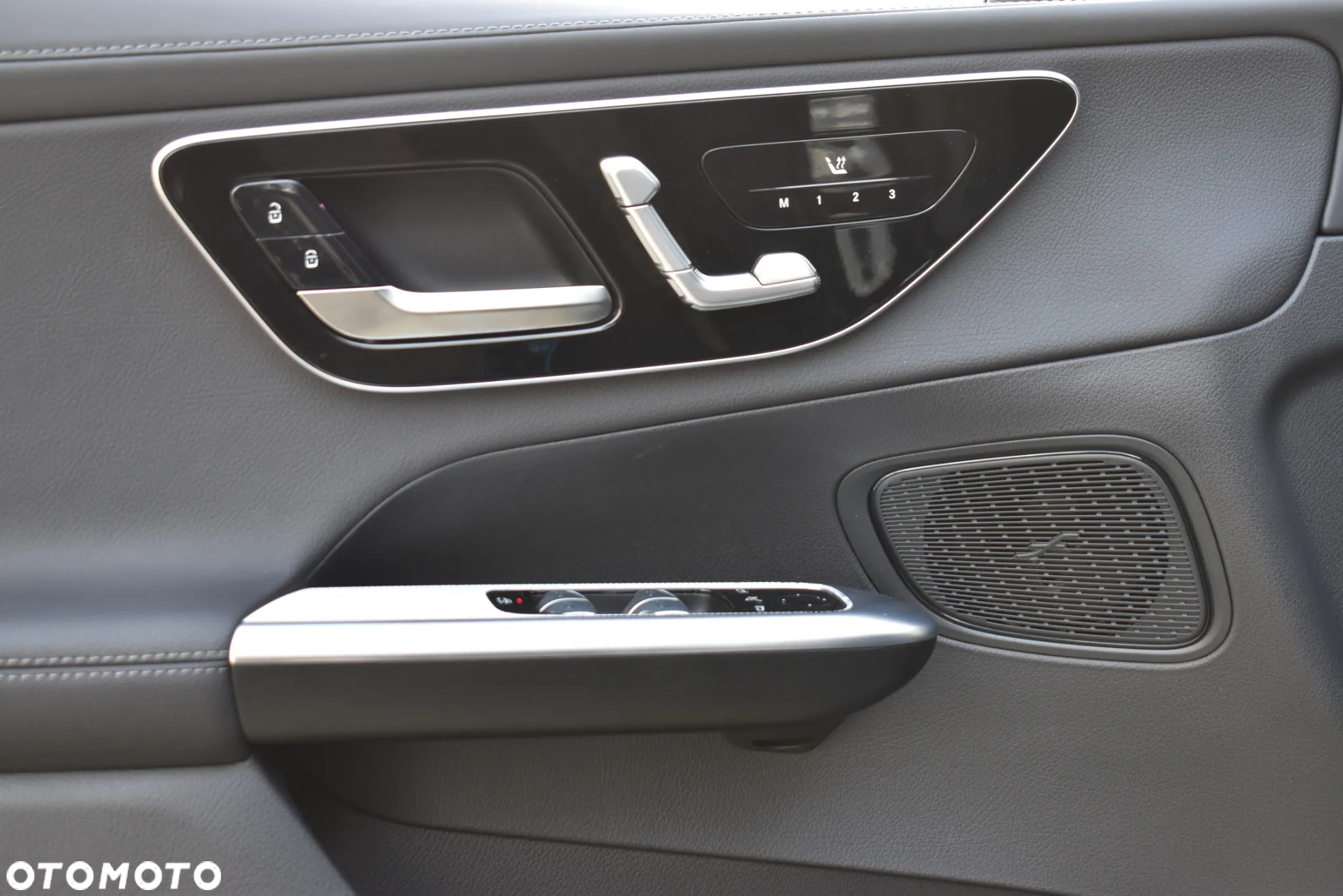 Mercedes-Benz GLC 300 e 4-Matic AMG Line - 14