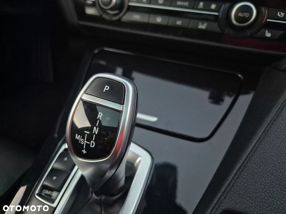 BMW Seria 6 650i - 32