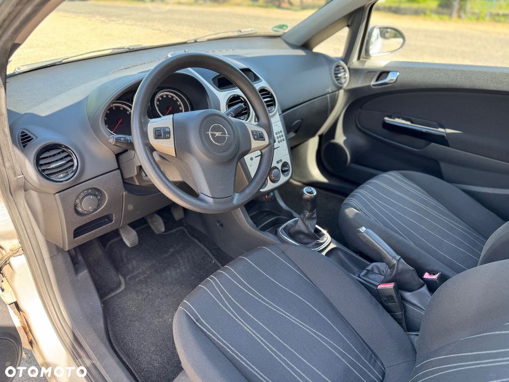 Opel Corsa - 10