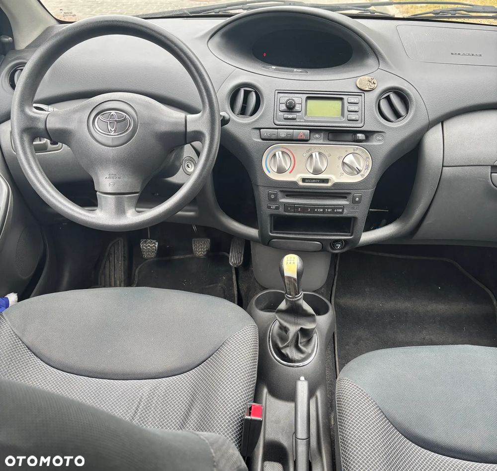 Toyota Yaris 1.0 Luna - 4