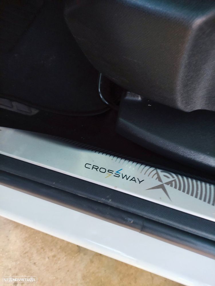 Peugeot 3008 1.2 PureTech Allure Grip Control EAT6 - 31