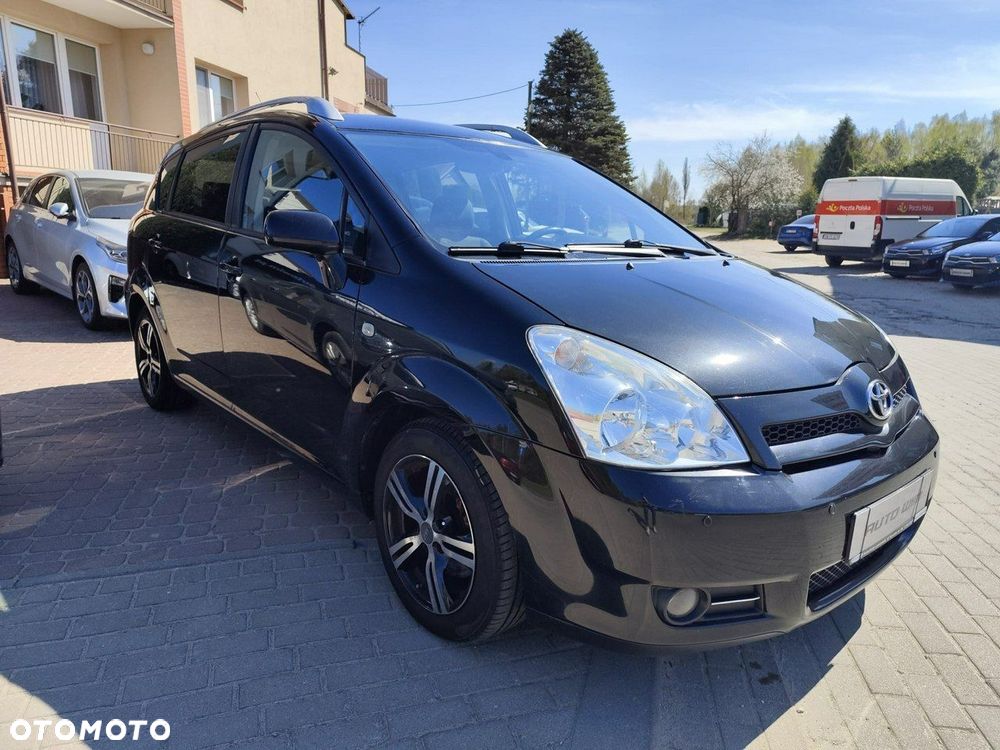 Toyota Corolla Verso - 4